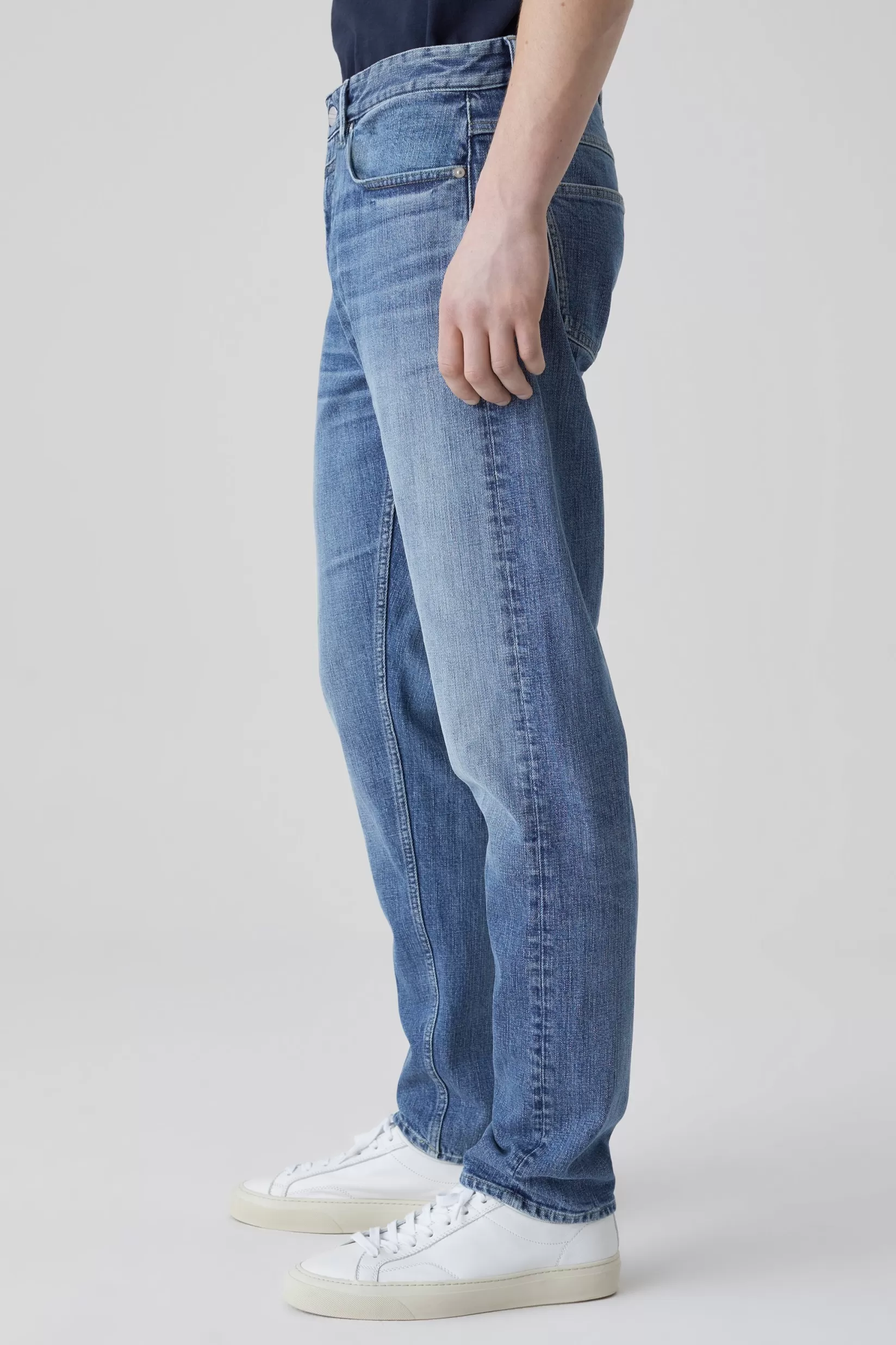 Hot CLOSED Cooper Tapered Jeans Light Blue