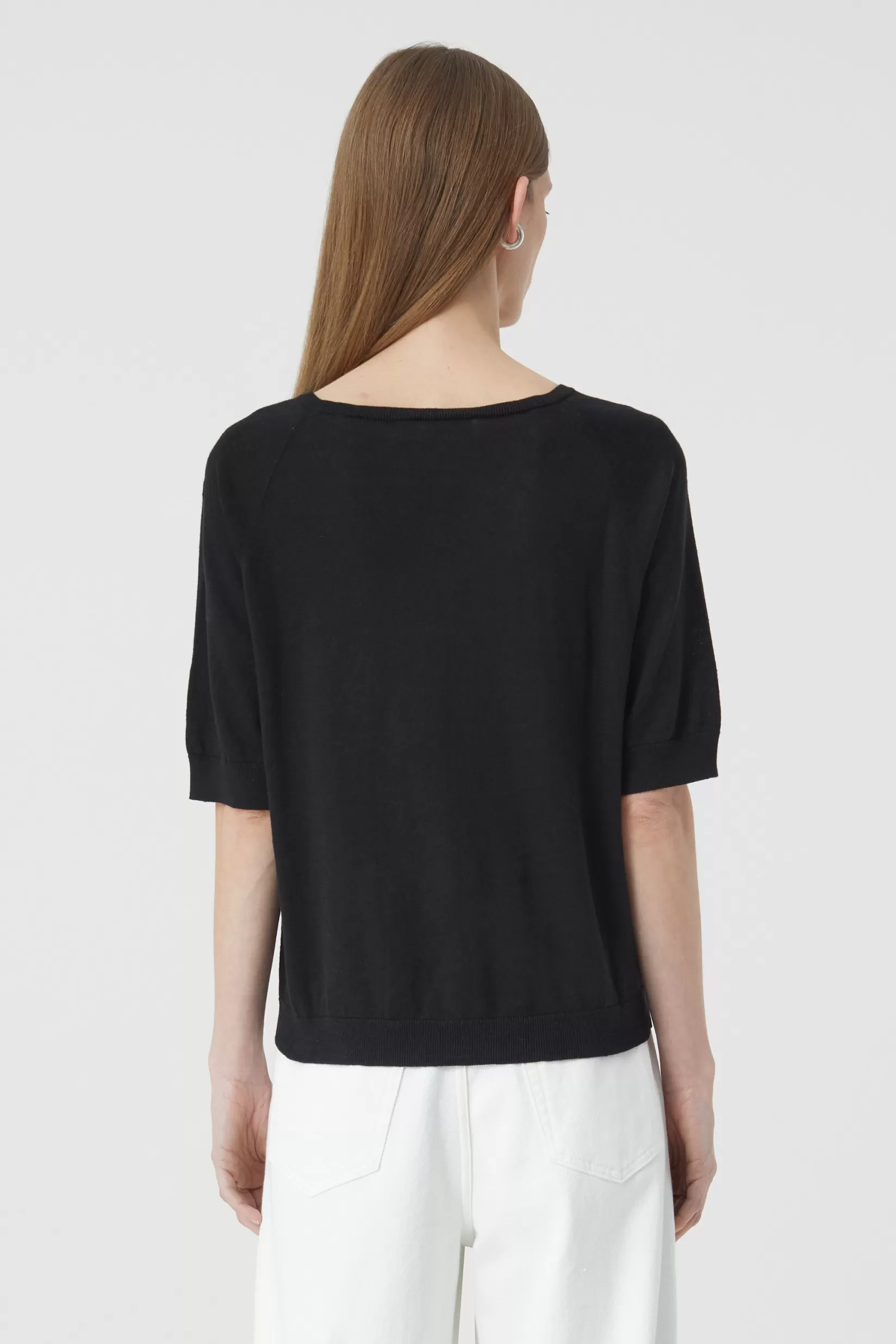 New CLOSED Short Sleeve Mit V-Ausschnitt Black